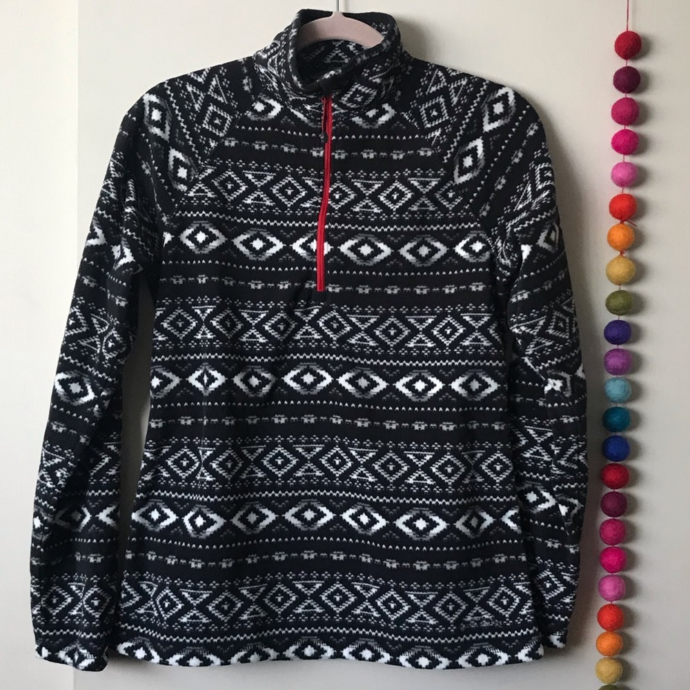 Eddie Bauer B&W fleece sweater M